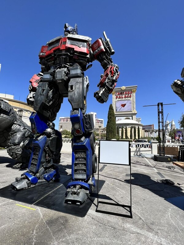 Image Of Mirage  Statue On Tour For Transformers Rise Of The Beasts  (17 of 21)